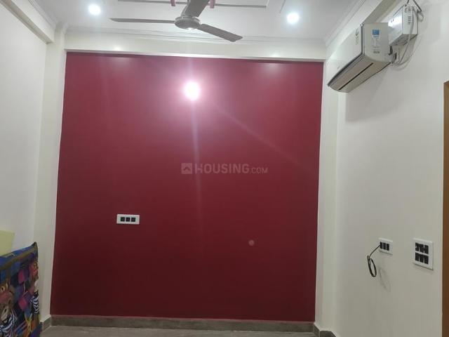 1 RK Independent House in Sector 74 for rent Noida. The reference number is 19542524