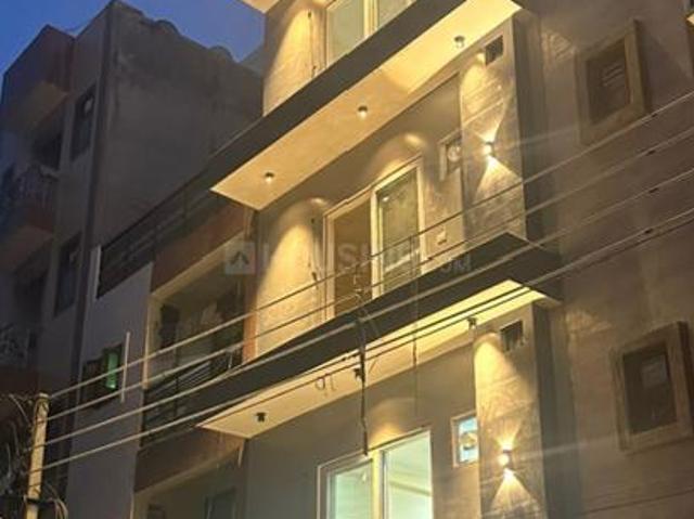 1 RK Independent House in Sector 78 for rent Gurgaon. The reference number is 18640345