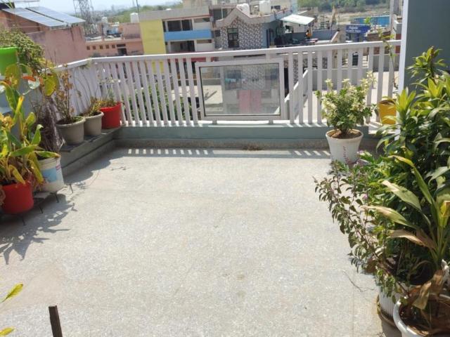 1 RK Independent House in Sector 9 for rent Gurgaon. The reference number is 20357359