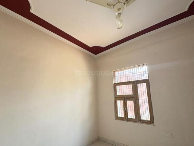1 RK Independent House in Sector 102 for rent Noida. The reference number is 19055748
