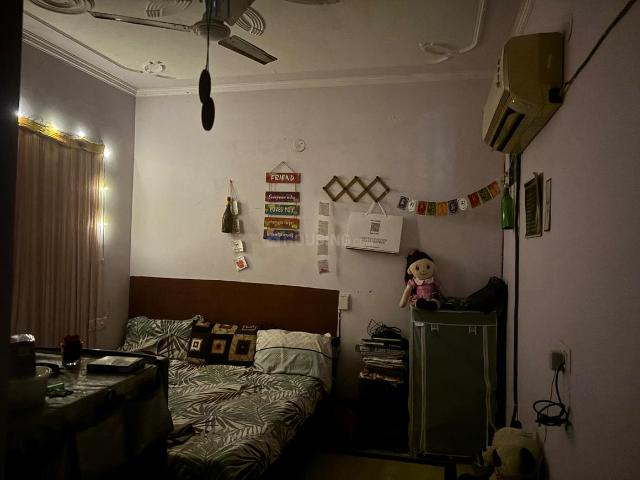 1 RK Independent House in Sector 11 for rent Gurgaon. The reference number is 18398279