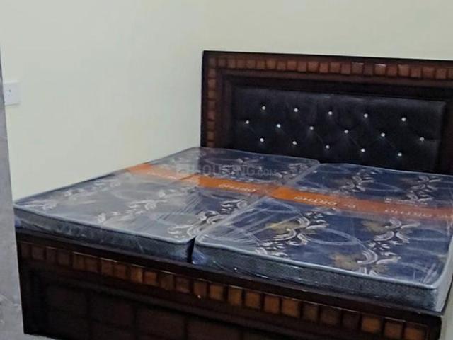 1 RK Independent House in Sector 23A for rent Gurgaon. The reference number is 21360347