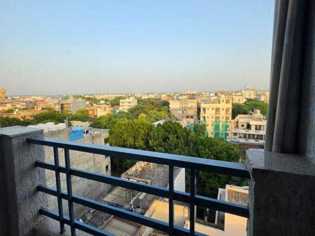 1 RK Independent House in Sector 24 for rent Gurgaon. The reference number is 21289344