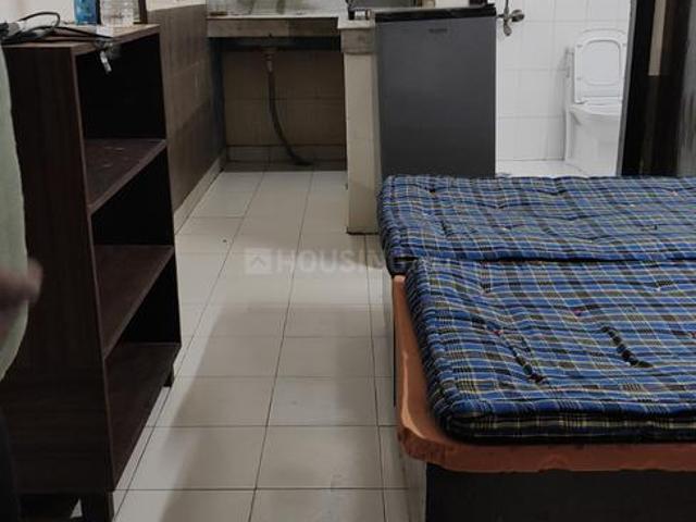 1 RK Independent House in Sector 33 for rent Noida. The reference number is 20679474