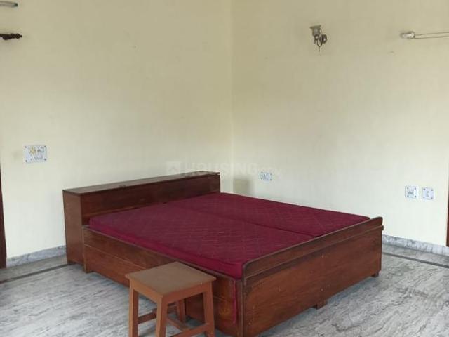 1 RK Independent House in Sector 31 for rent Noida. The reference number is 20859868