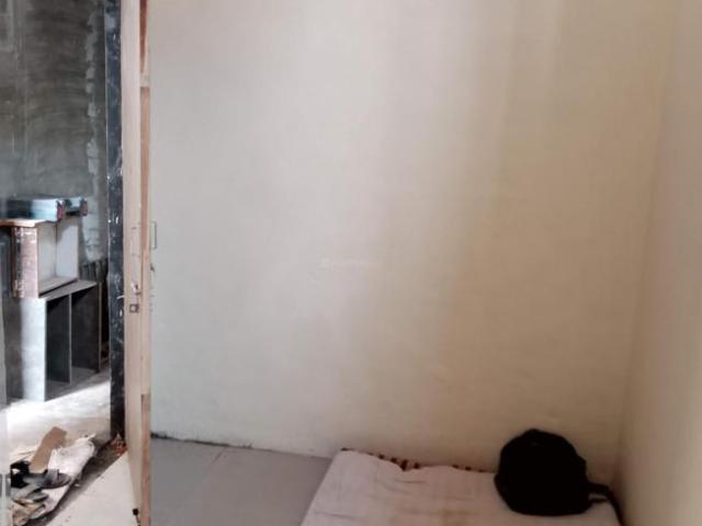 1 RK Independent House in Ulhasnagar for rent Thane. The reference number is 10805602