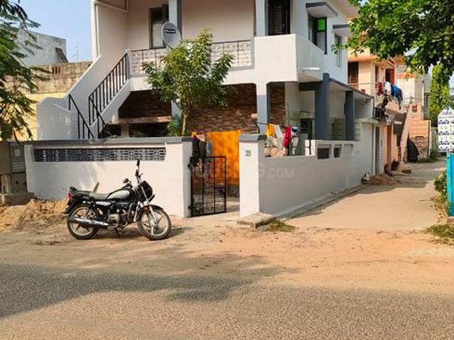 1 RK Independent House in Vatva for rent Ahmedabad. The reference number is 20852940