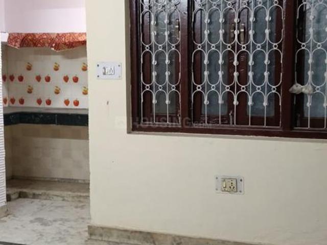 1 RK Studio in Munirka for rent New Delhi. The reference number is 20616199