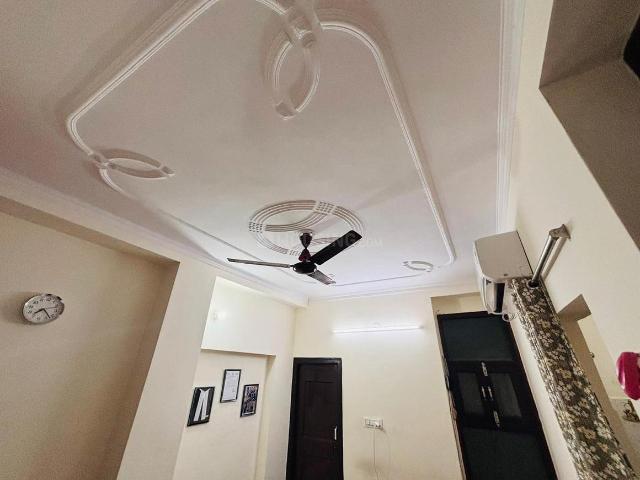 1 RK Studio in Munirka for rent New Delhi. The reference number is 21156939