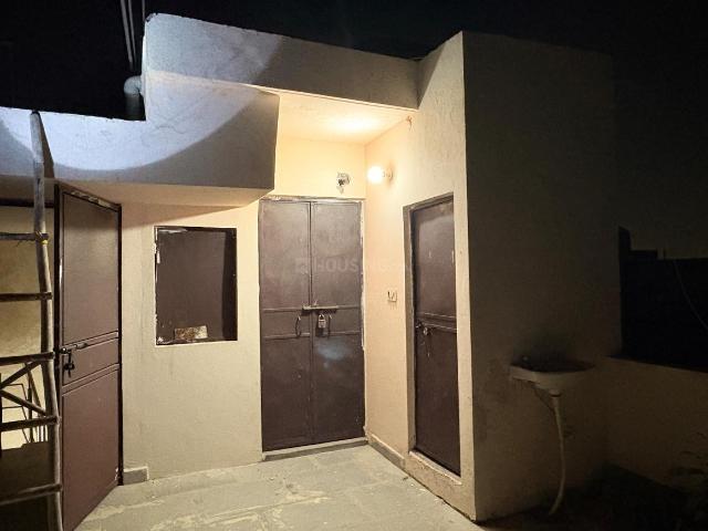 1 RK Studio in Sagar Pur for rent New Delhi. The reference number is 21180115