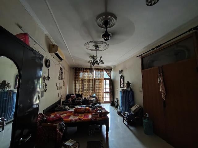 1 RK Villa in Sector 27 for rent Noida. The reference number is 20842695