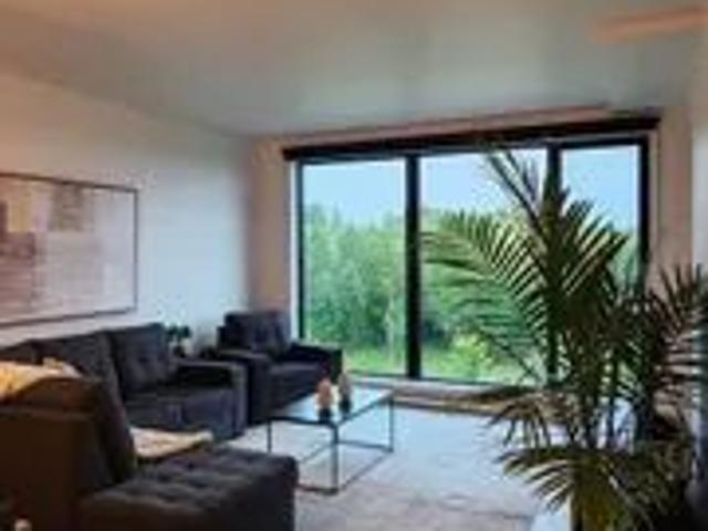 1 room apartment of 102m² in Quebec