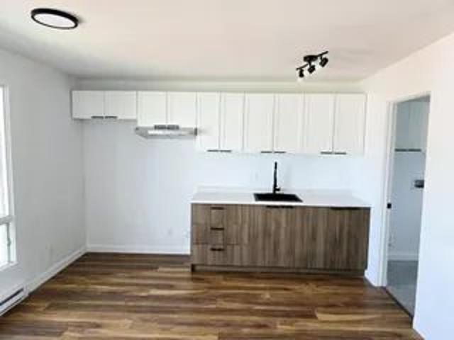 1 room apartment of 215m² in Saguenay