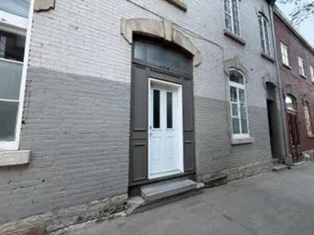 1 room apartment of 39m² in Quebec