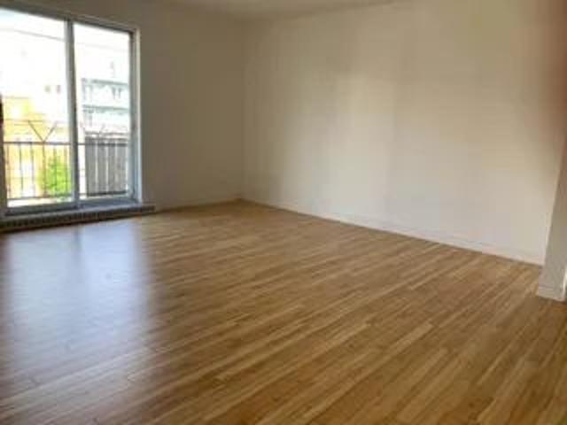 1 room apartment of 45m² in Quebec