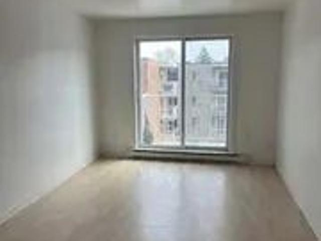 1 room apartment of 45m² in Quebec