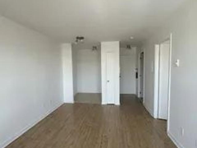 1 room apartment of 45m² in Quebec