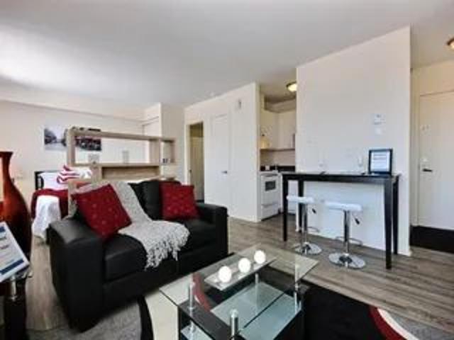 1 room apartment of 45m² in Quebec