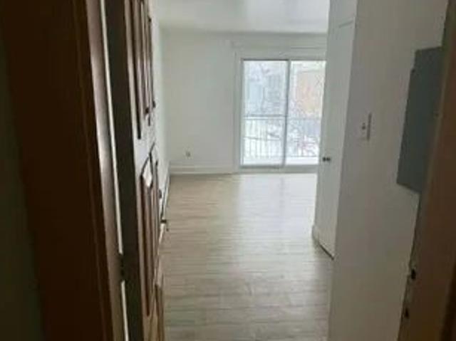 1 room apartment of 45m² in Quebec