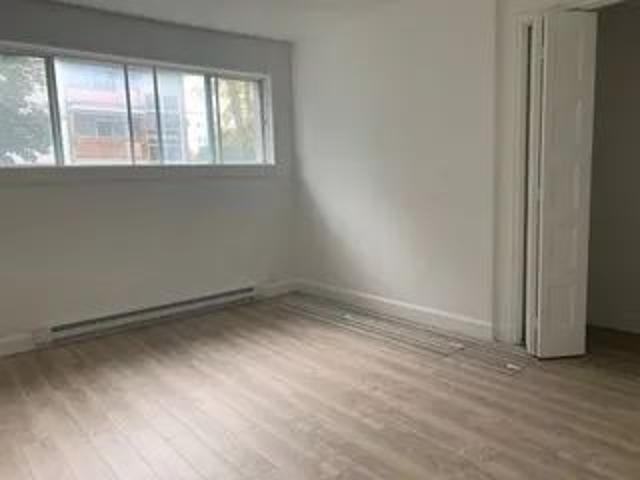 1 room apartment of 45m² in Quebec