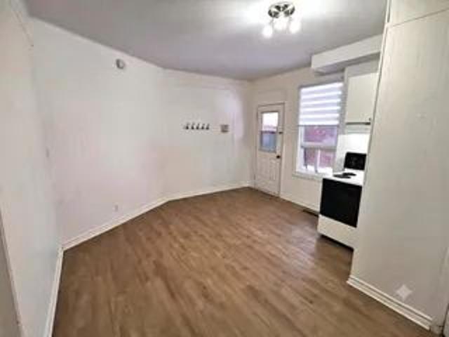 1 room apartment of 42m² in Quebec