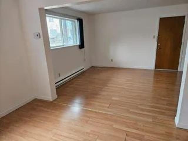 1 room apartment of 56m² in Windsor