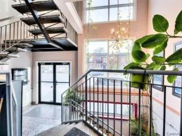 1 room apartment of 57m² in Montreal