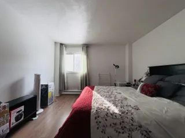 1 room apartment of 50m² in Quebec