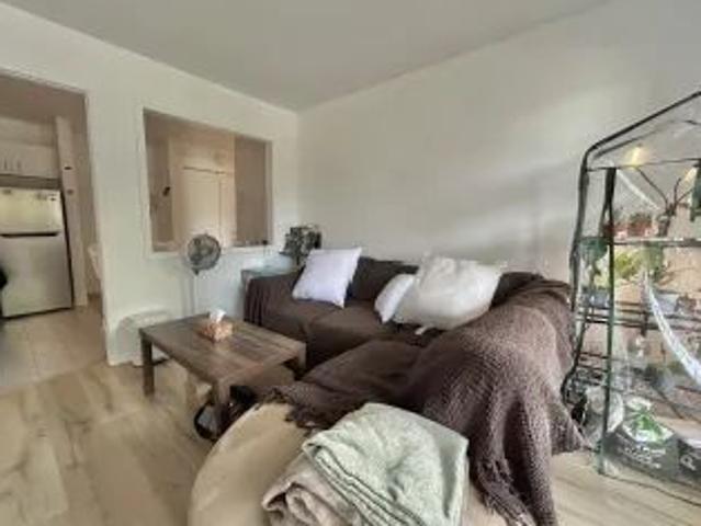 1 room apartment of 53m² in Lévis