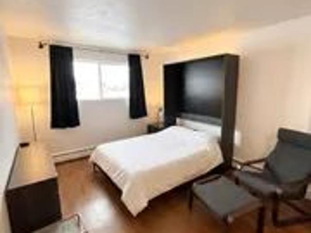 1 room apartment of 53m² in Sherbrooke