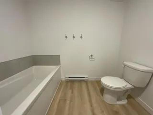 1 room apartment of 67m² in Saint Lambert de Lauzon