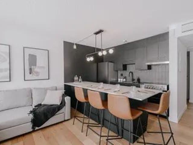 1 room apartment of 68m² in Quebec