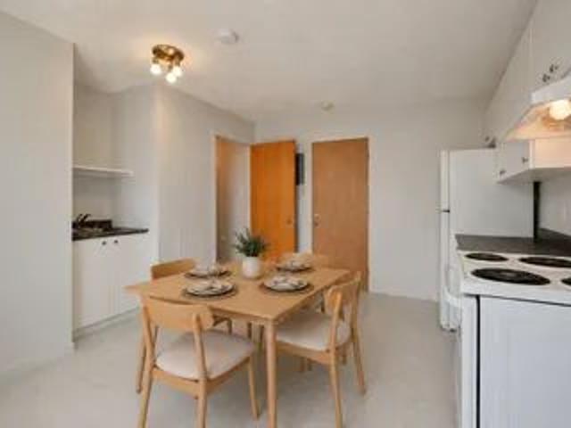 1 room apartment of 74m² in Sherbrooke