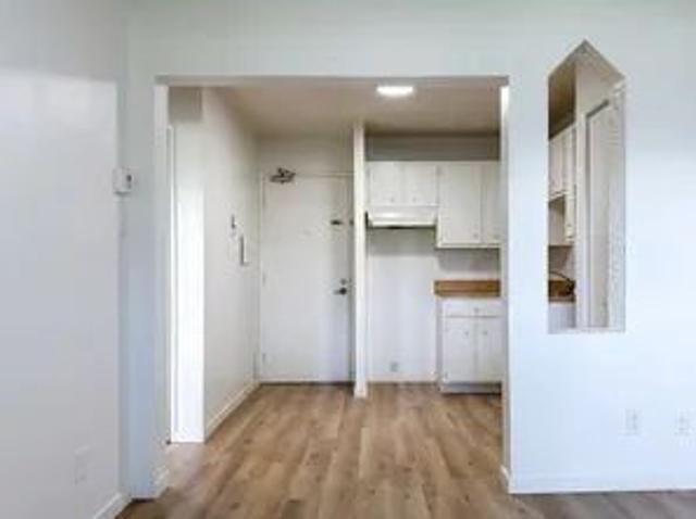 1 room apartment of 75m² in Sherbrooke
