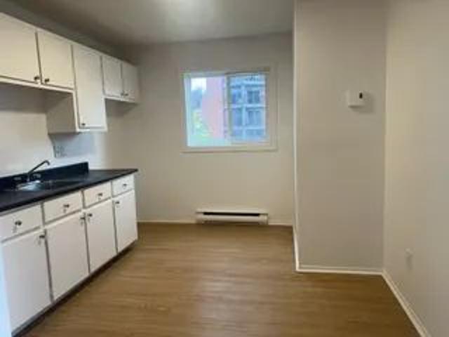 1 room apartment of 78m² in Sherbrooke