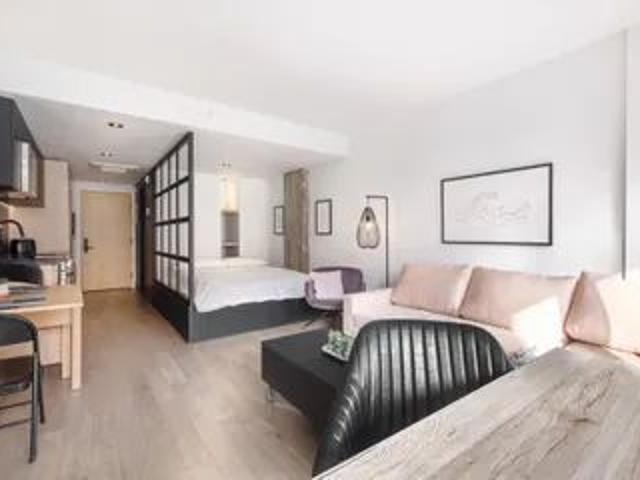 1 room apartment of 72m² in Quebec