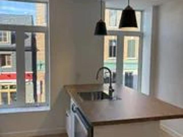 1 room apartment of 89m² in Lévis
