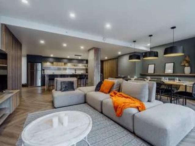 1 room apartment of 82m² in Quebec