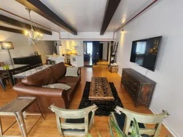 1 room apartment of 95m² in Quebec