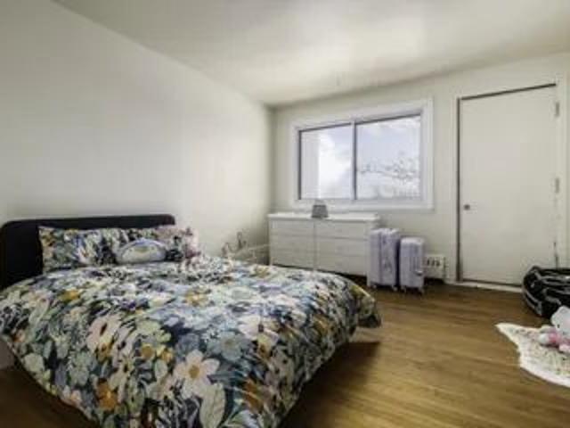 1 room apartment of 92m² in Quebec