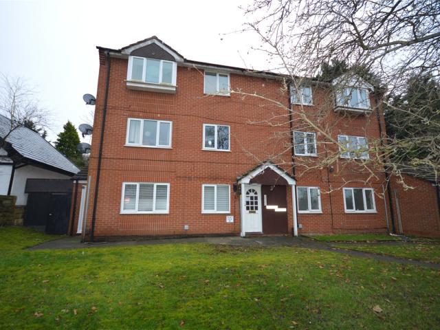 1 room apartment to let in Village Road, Prenton, CH43 6XN