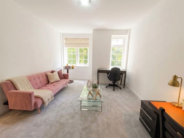 1 room apartment to let in Abbey Road London, London NW8 9DN, united_kingdom