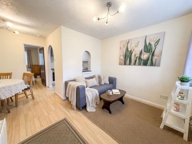 1 room apartment to let in Sovereign Grove Wembley, London HA0 2DZ, united_kingdom