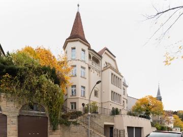 1 room apartment with wonderful view and direct connection Metro U5/U6/U7, Stuttgart Amsterdam Apartments for Rent
