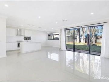 1 Room Available In A Shared House