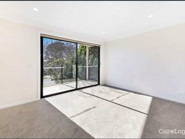 1 Room Available In A Shared House