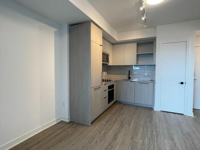 1 room for rent