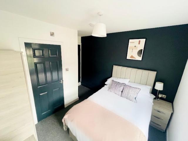 1 room house to let in Wadham Street, Stoke On Trent, ST4