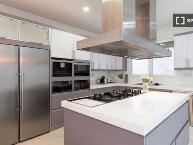 1 room luxury Apartment for rent in Valencia