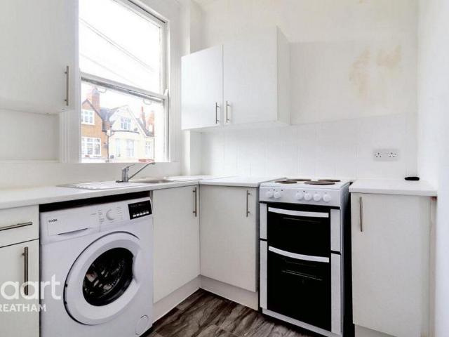 1 Romola Road, London, SE24 9BA, United Kingdom | 2 bed apartment for rent #140800100 | Rentberry